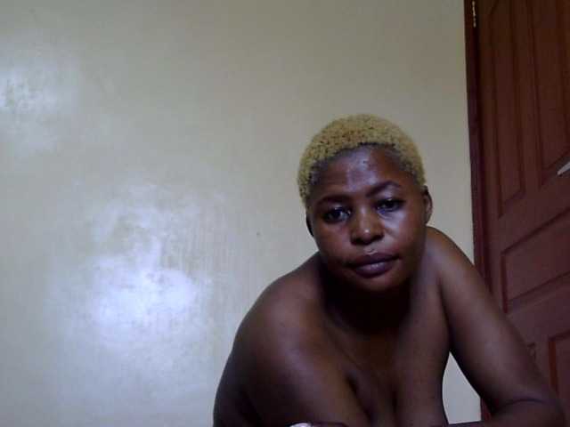 maya-pretty live cam on BongaCams