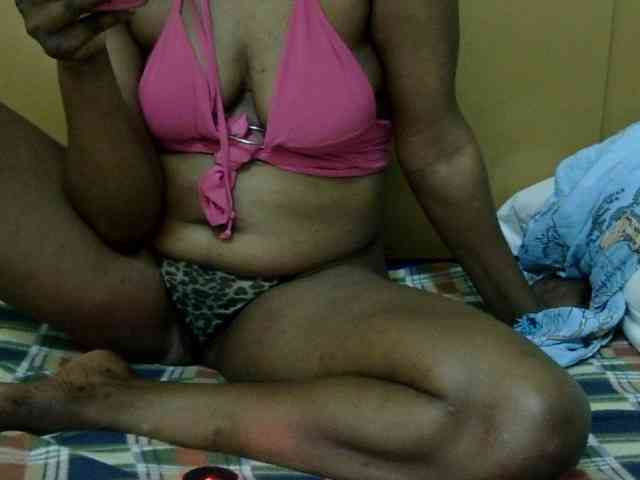 maya-pretty webcam