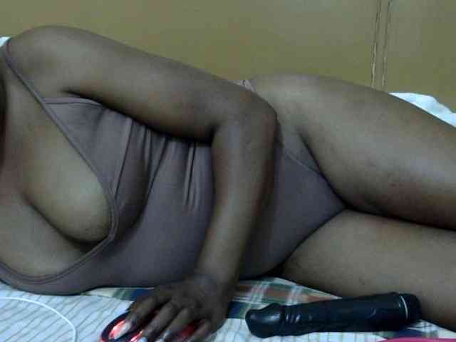 maya-pretty webcam
