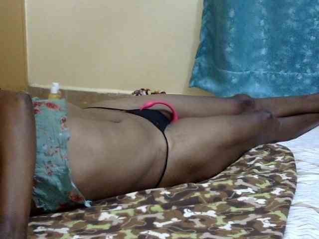 maya-pretty webcam