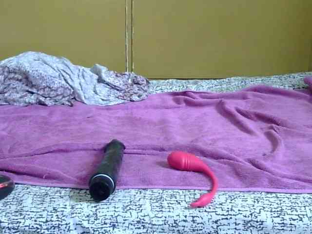 maya-pretty webcam