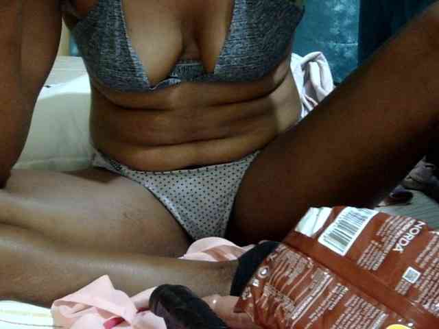maya-pretty webcam