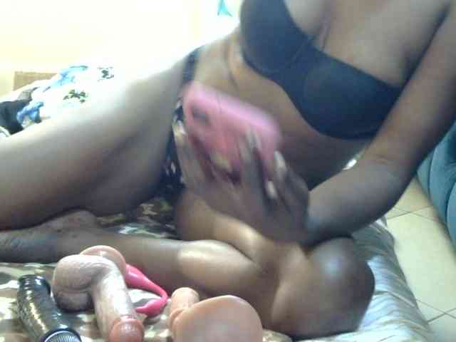 maya-pretty webcam