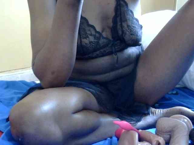 maya-pretty webcam