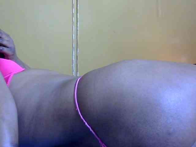 maya-pretty webcam