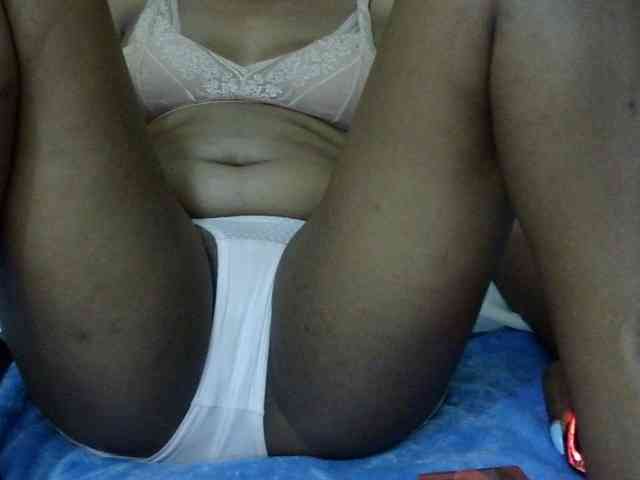 maya-pretty webcam