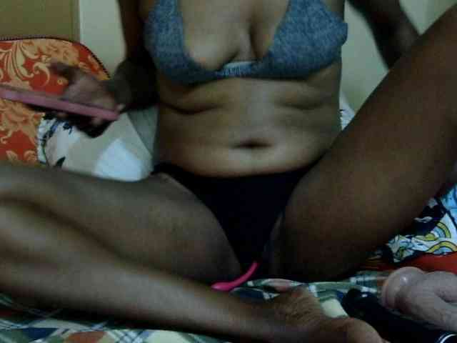 maya-pretty webcam