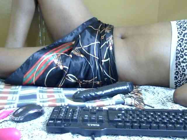 maya-pretty webcam