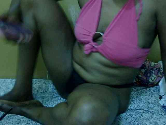 maya-pretty webcam