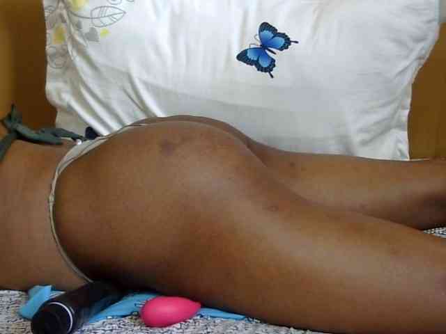 maya-pretty webcam