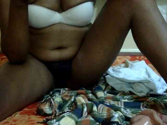 maya-pretty webcam