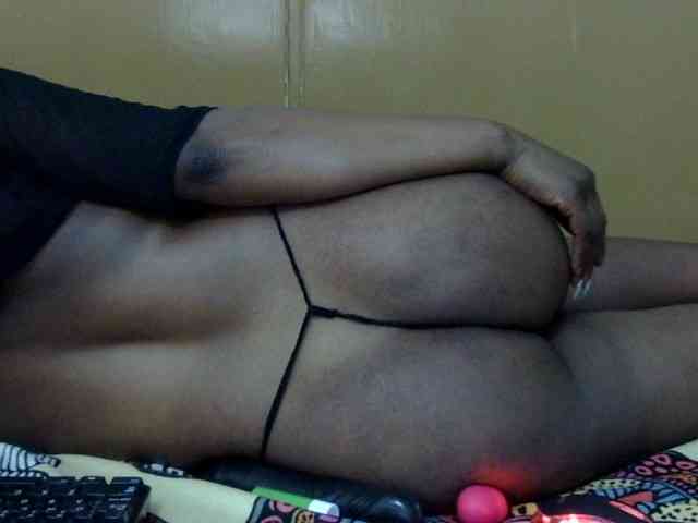maya-pretty webcam