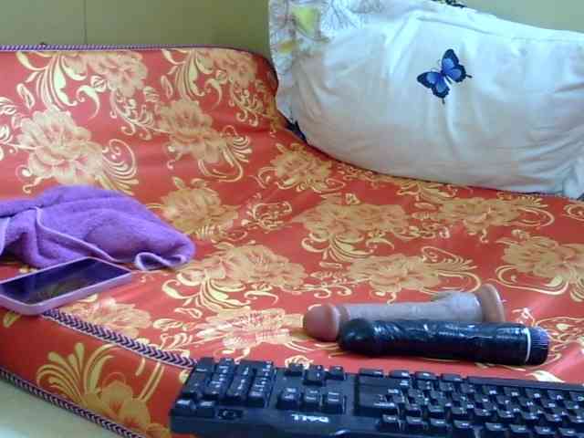 maya-pretty webcam