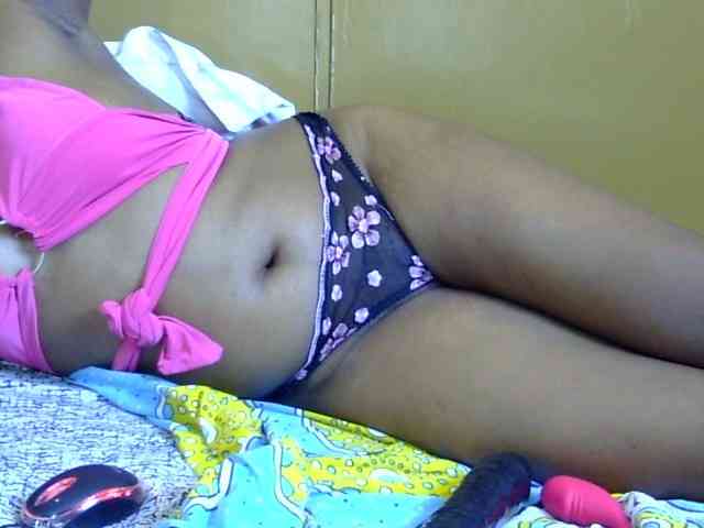 maya-pretty webcam