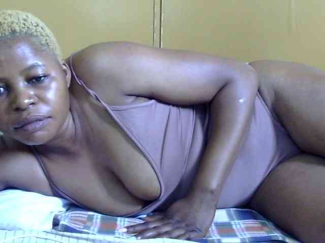 maya-pretty webcam