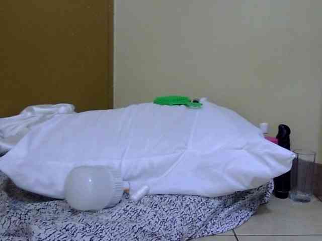 maya-pretty webcam
