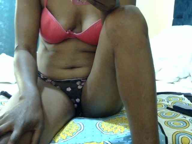 maya-pretty webcam