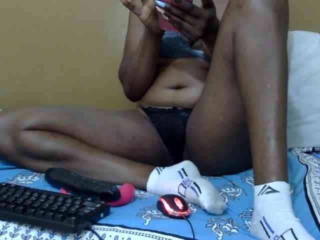 maya-pretty webcam