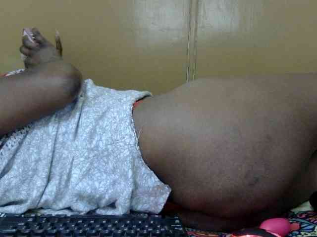maya-pretty webcam