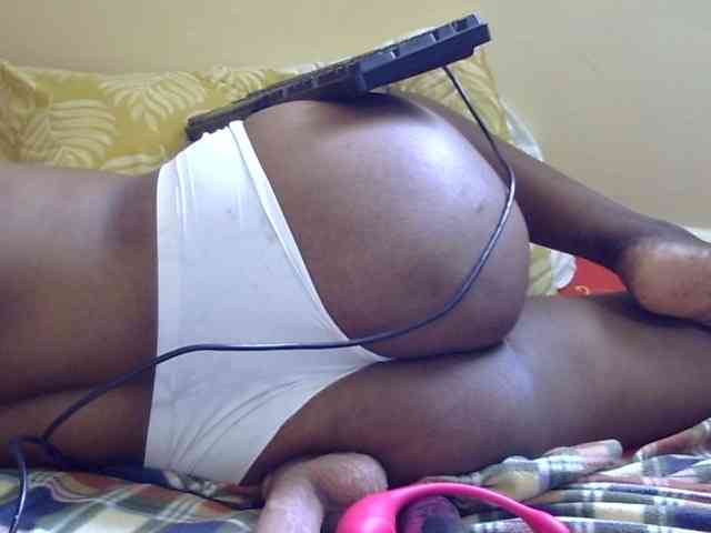 maya-pretty webcam
