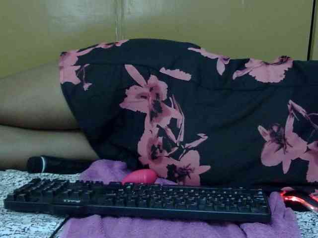 maya-pretty webcam