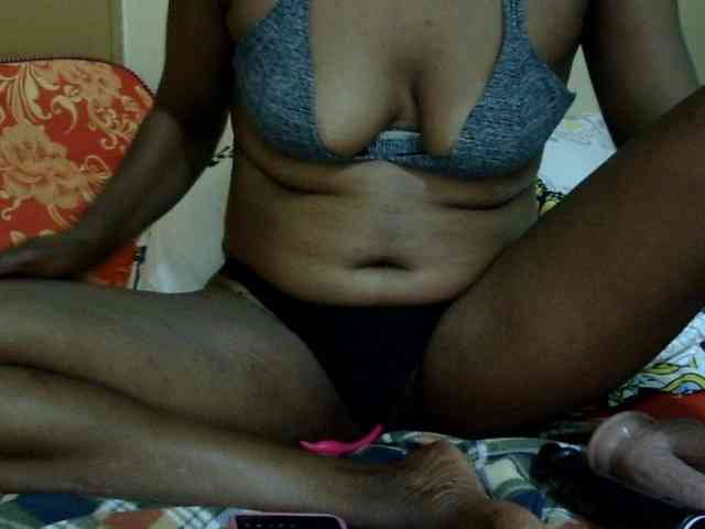 maya-pretty webcam