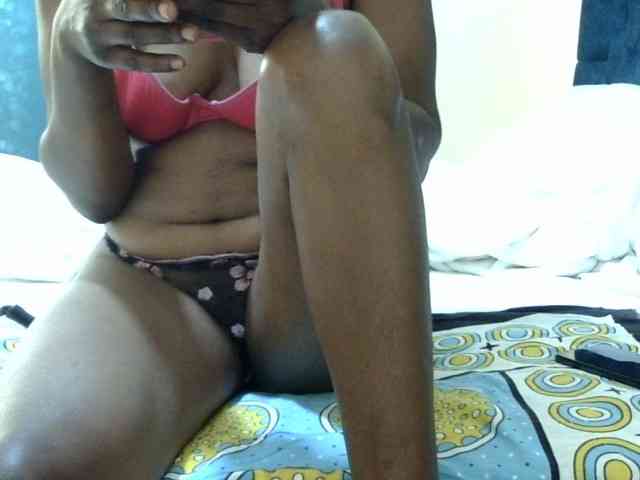 maya-pretty webcam