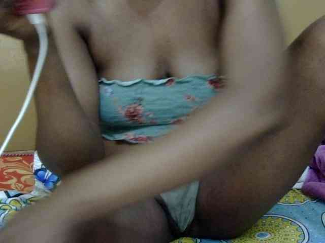 maya-pretty webcam