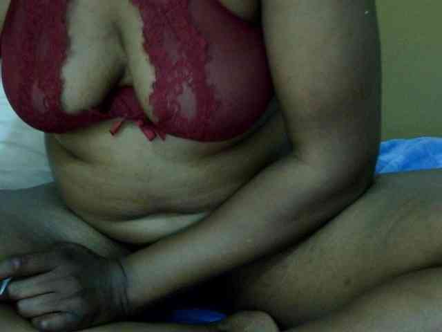 maya-pretty webcam