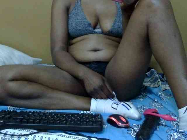 maya-pretty webcam