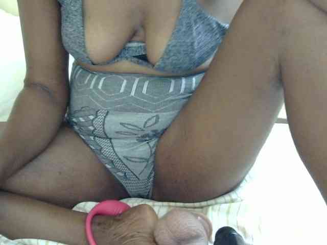 maya-pretty webcam