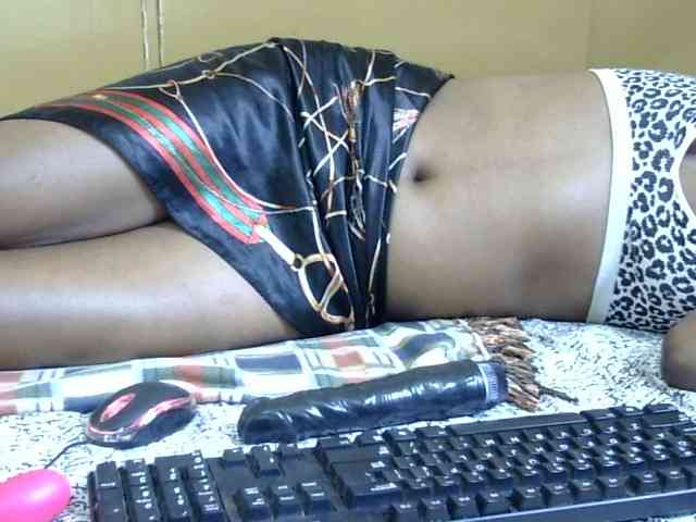 maya-pretty webcam