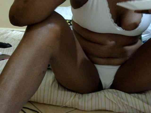 maya-pretty webcam