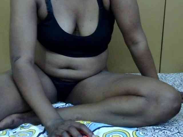 Model: maya-pretty
