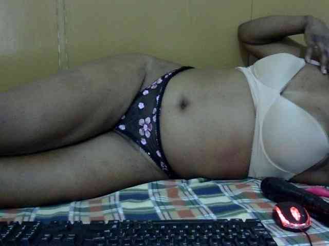 maya-pretty webcam