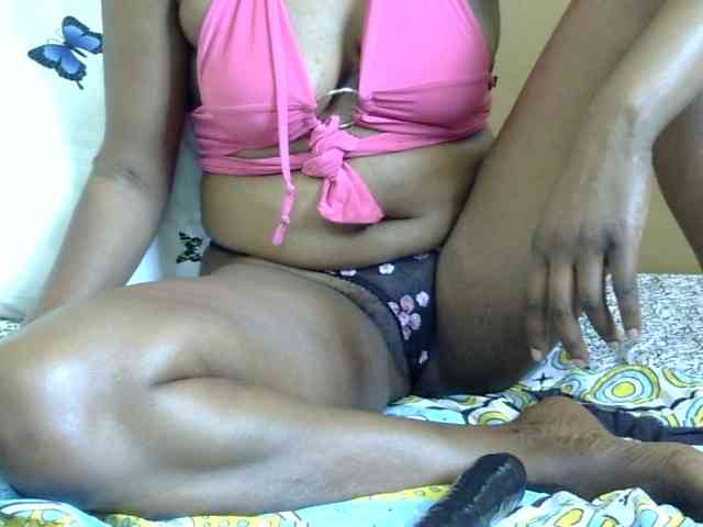 maya-pretty webcam