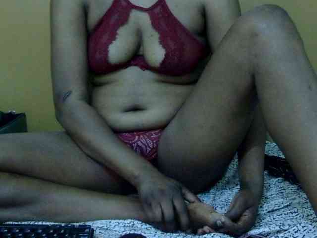 maya-pretty webcam