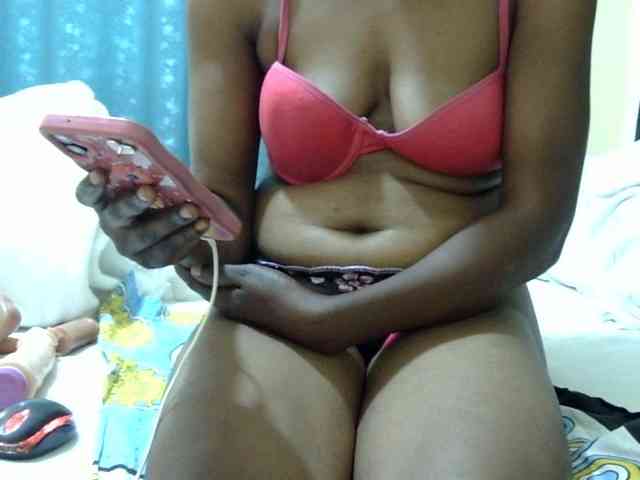maya-pretty webcam