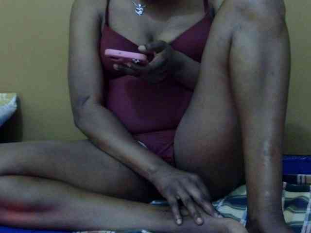 maya-pretty webcam