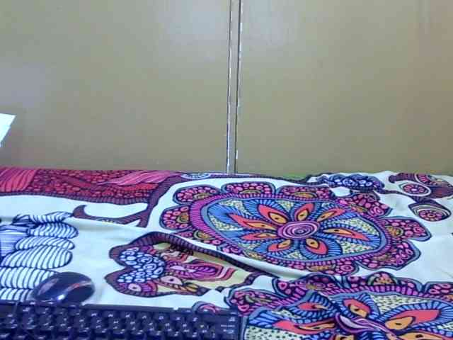 maya-pretty webcam