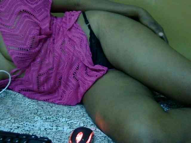 maya-pretty webcam