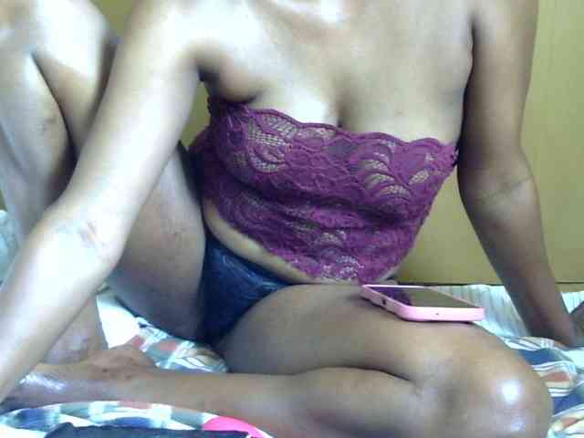 maya-pretty webcam