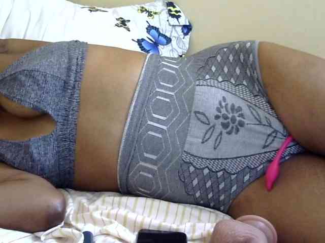 maya-pretty webcam