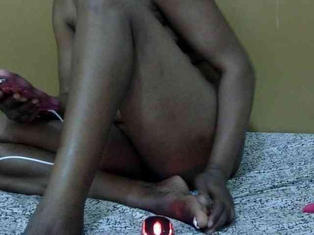 maya-pretty webcam