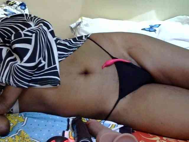 maya-pretty webcam