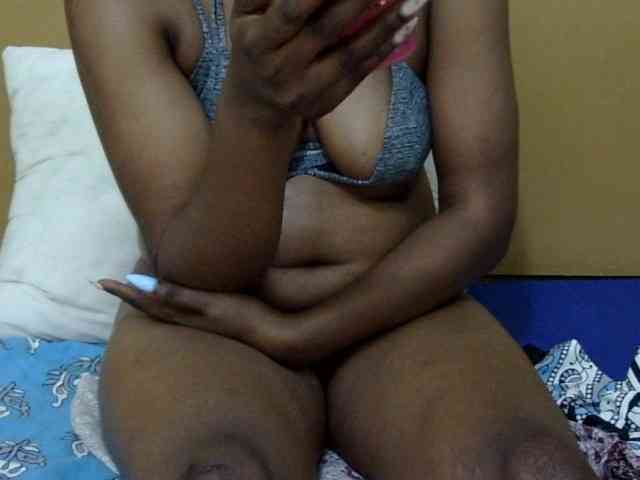 maya-pretty webcam