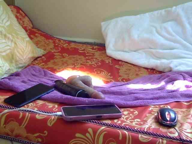maya-pretty webcam