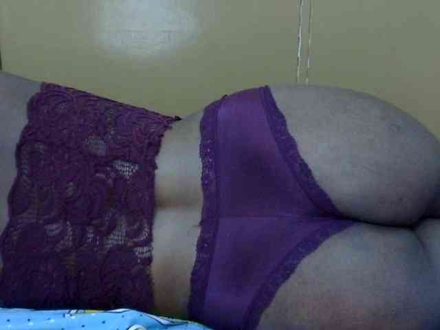 maya-pretty webcam