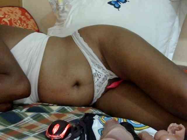 maya-pretty webcam