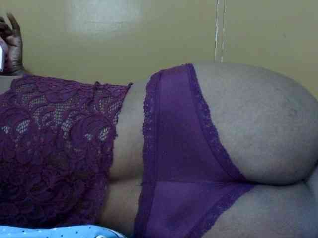 maya-pretty webcam